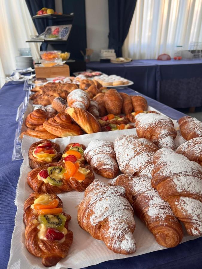 G&D Mi.Ma Condhotel Milano Marittima Buitenkant foto